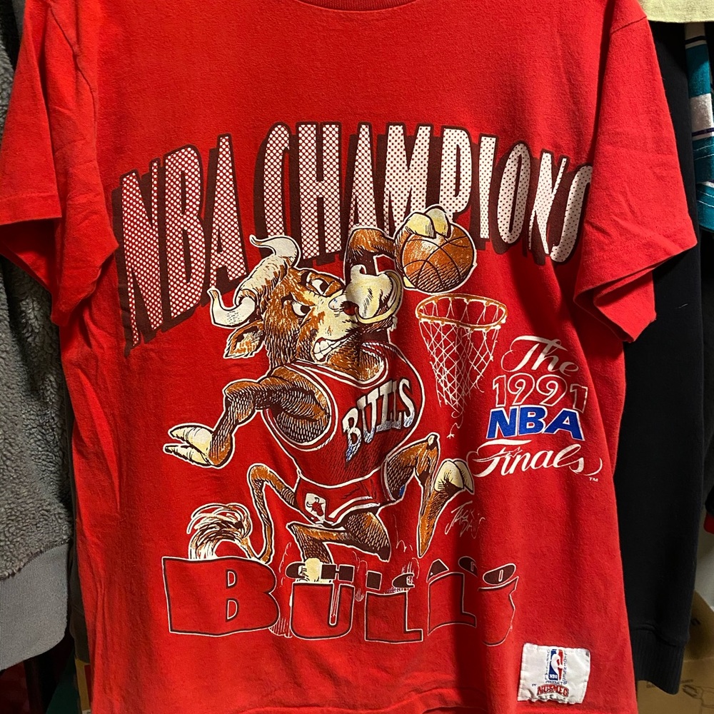 Official Chicago Bulls Tee (1991)